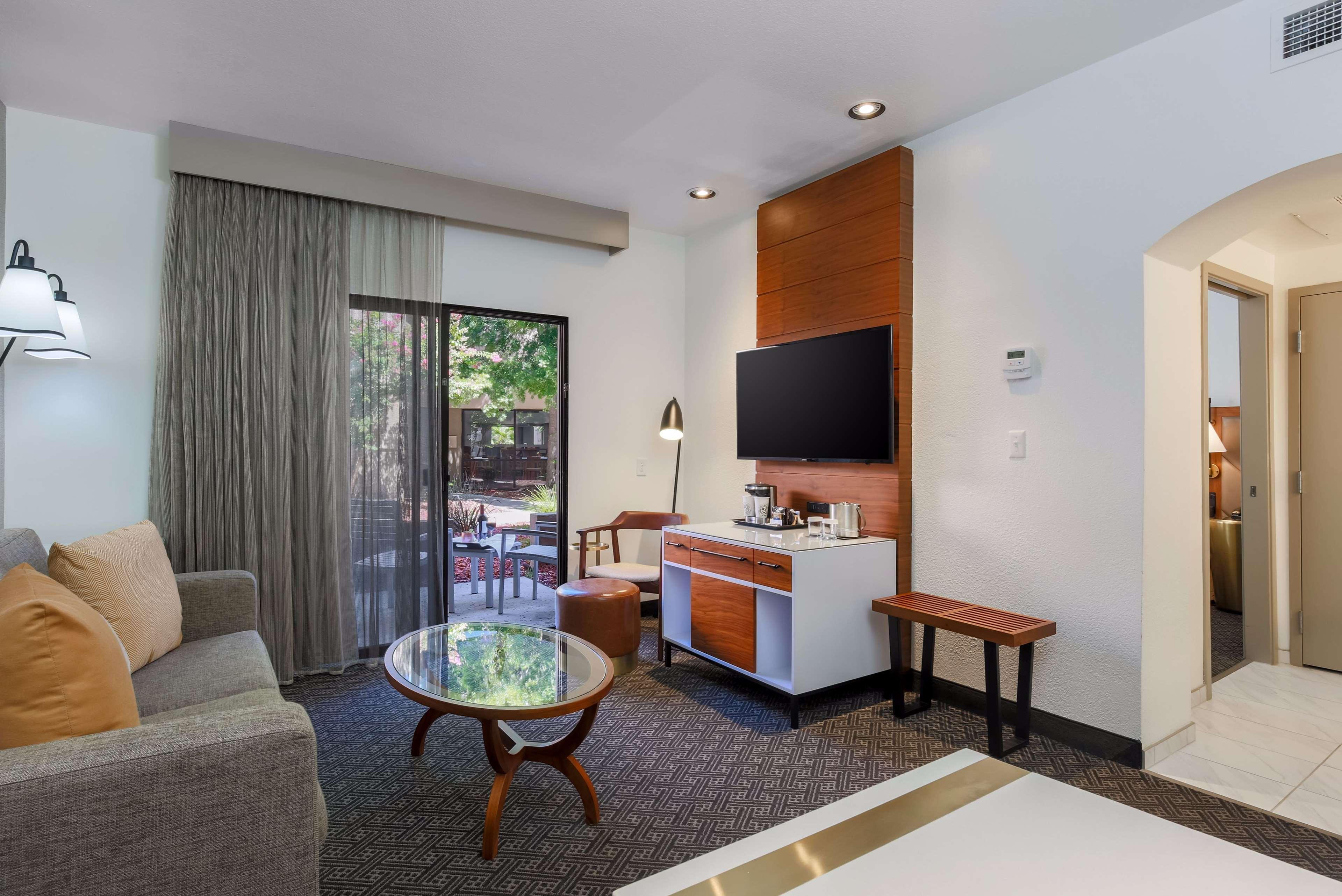 Doubletree Suites By Hilton Hotel Sacramento - Ранчо-Кордова Екстер'єр фото