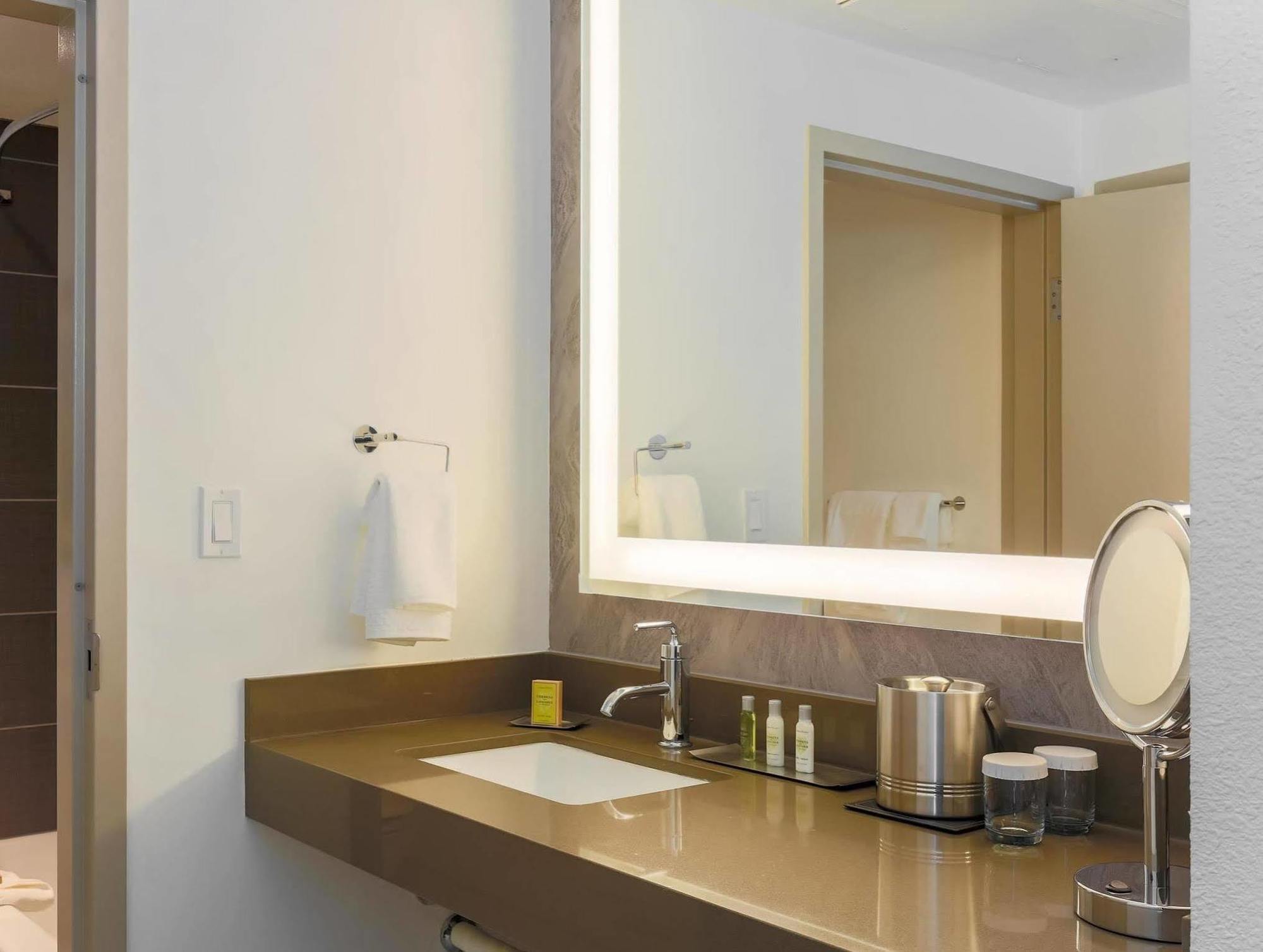 Doubletree Suites By Hilton Hotel Sacramento - Ранчо-Кордова Екстер'єр фото